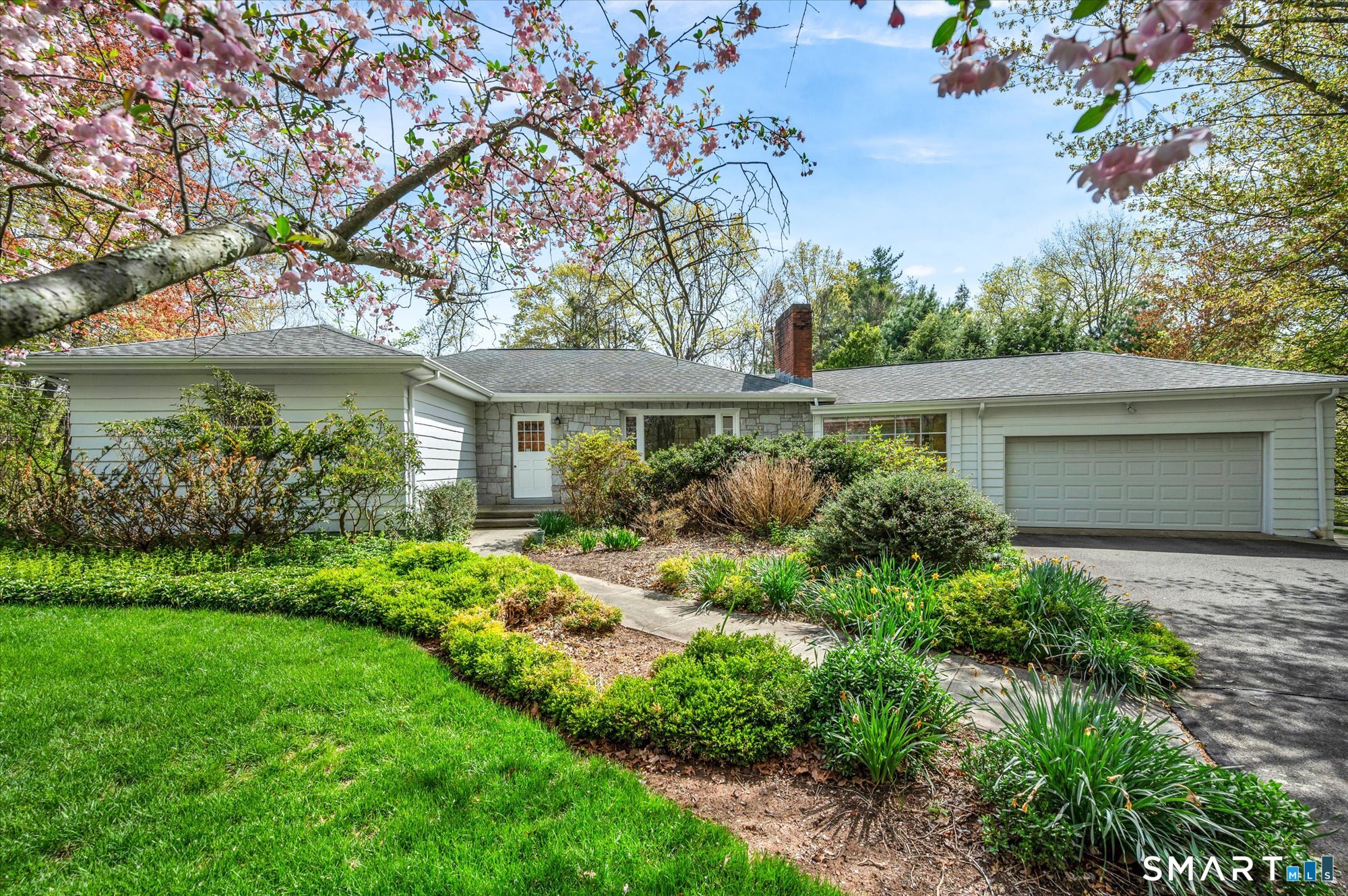 1208 Dunbar Hill Road Hamden, CT 06514 - Photo 1 of 26