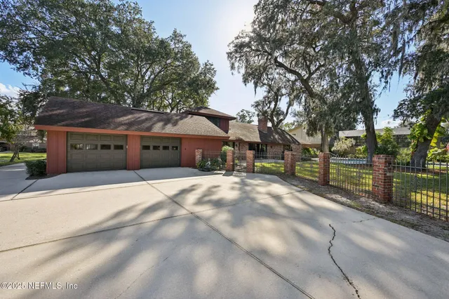 $849,000 | 3707 Cathedral Oaks Place South, Jacksonville, FL 32217