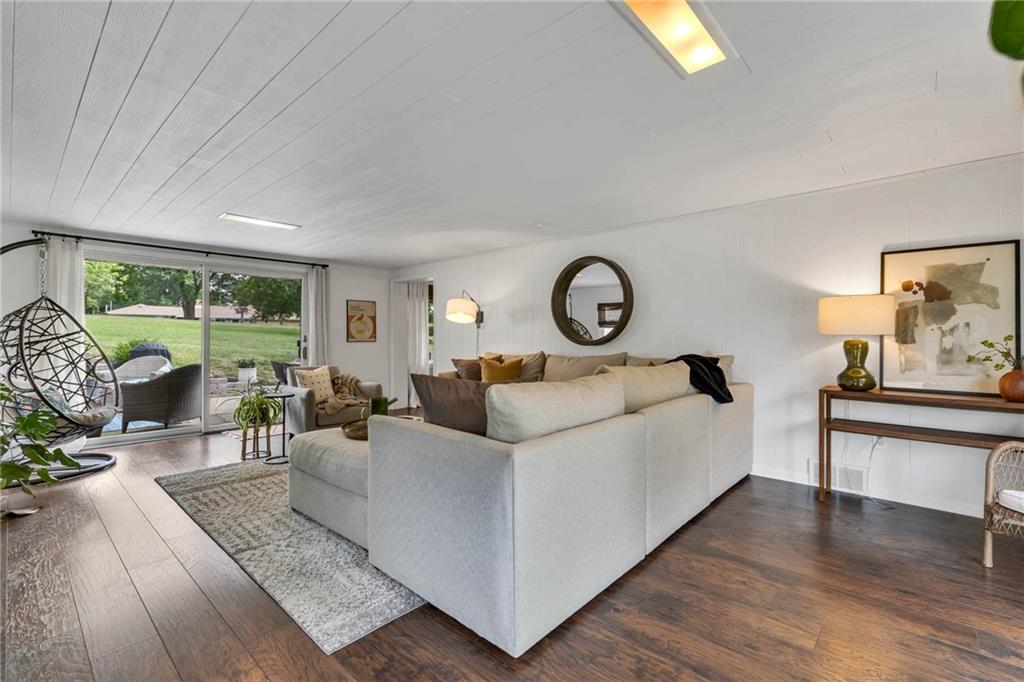 139 Laurel Drive Beaver, PA 15009 - Photo 25 of 46 a living room with furniture and a large window