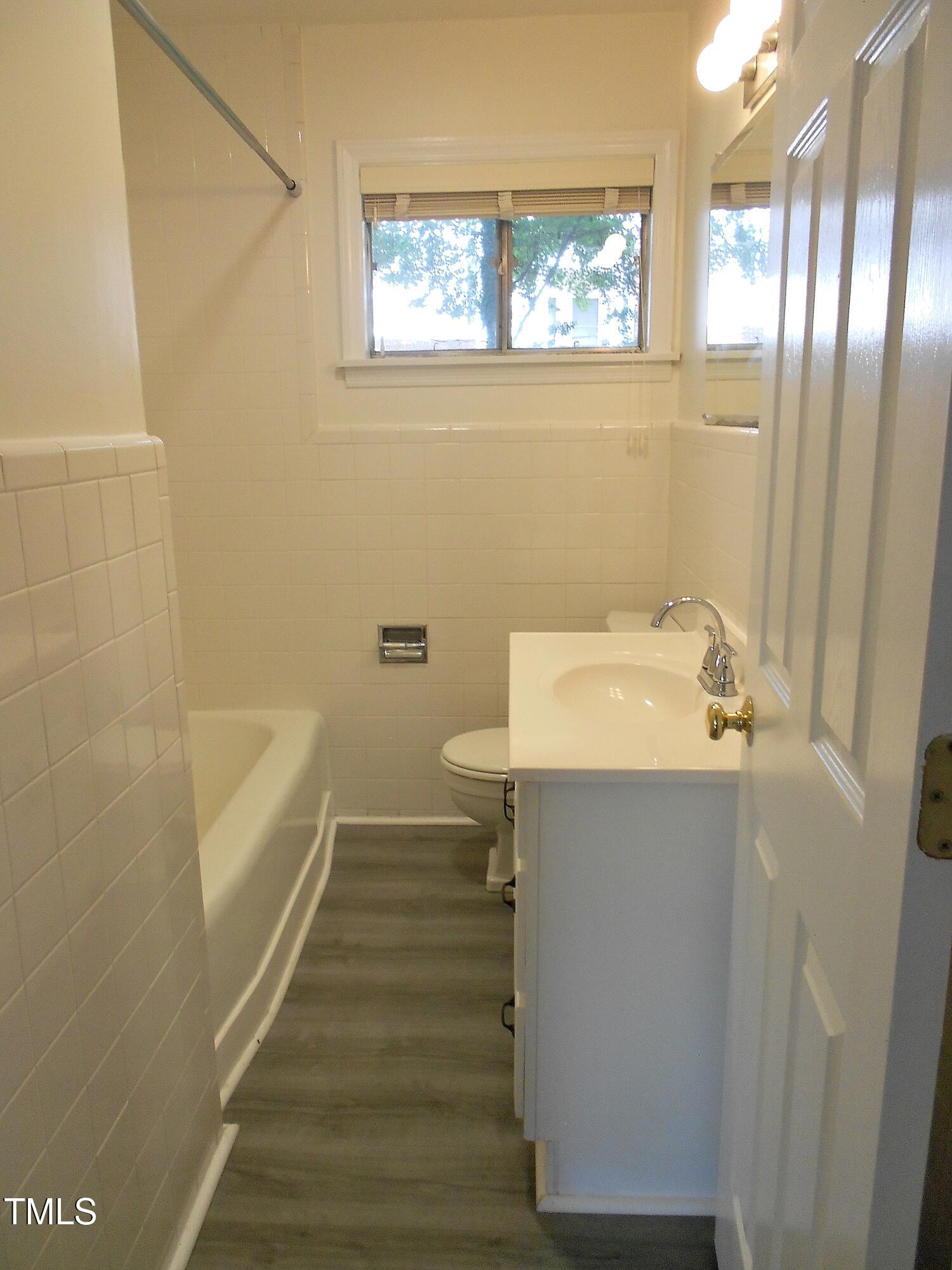1414 Scales Street Raleigh, NC 27608 - Photo 7 of 13 DSCN9068