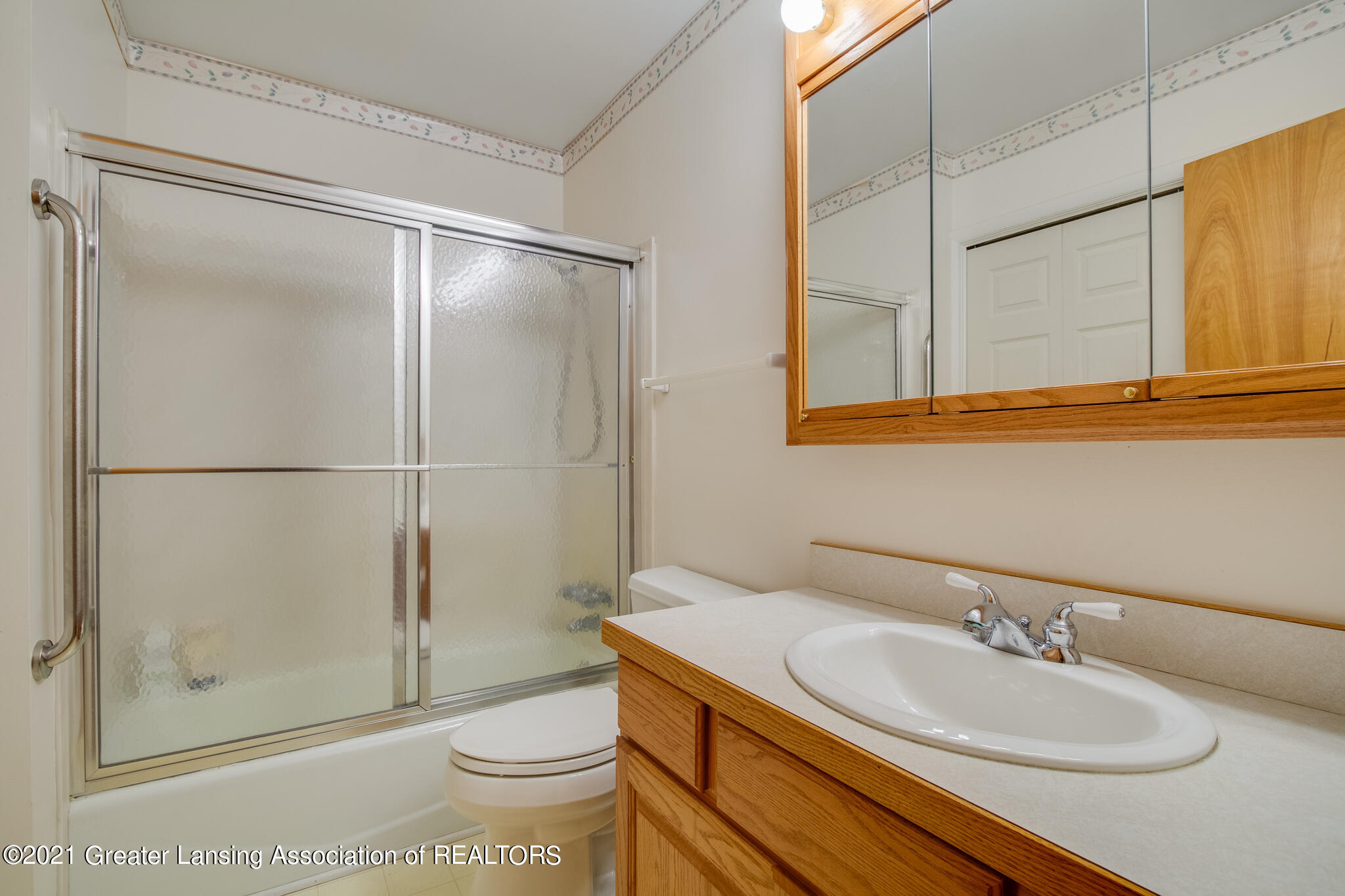 1114 Schavey Road Dewitt, MI 48820 - Photo 9 of 23 9