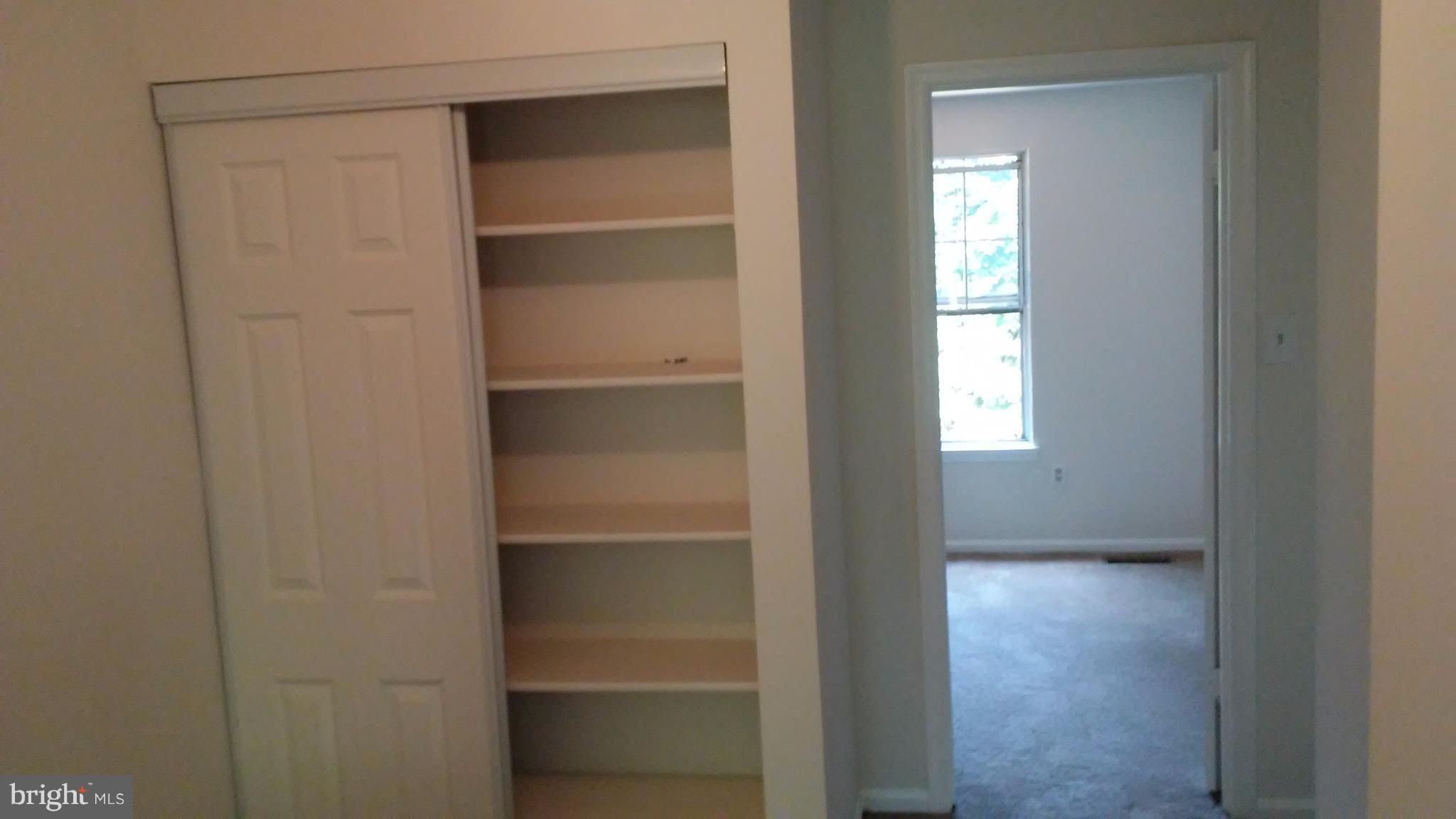 12 Wimbledon Court Silver Spring, MD 20906 - Photo 10 of 26 Interior (General)