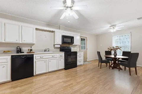 $300,000 | 221 South Presidential Circle, Lake Charles, LA 70611