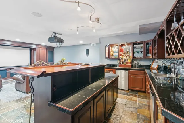 $1,399,000 | 6730 South Madison Street, Willowbrook, IL 60527