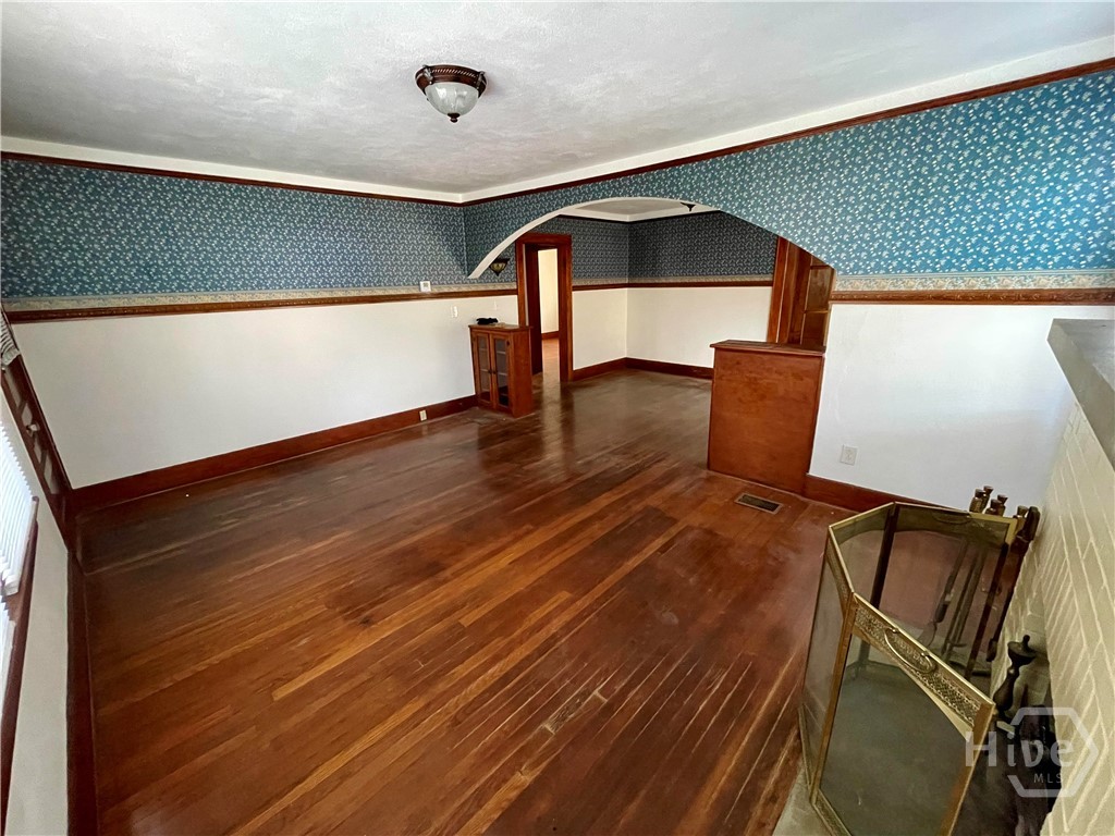 1401 Northeast 36th Street Savannah, GA 31404 - Photo 5 of 18 Living Room / Dining Room Combo