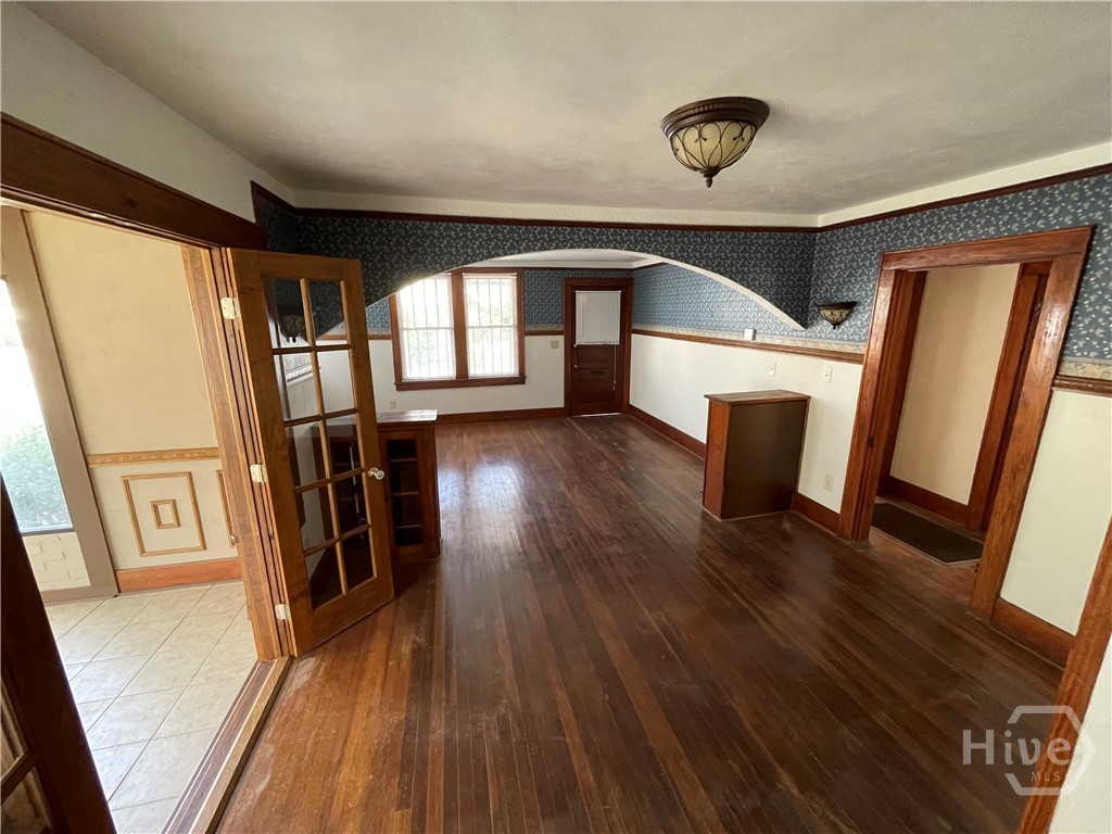 1401 Northeast 36th Street Savannah, GA 31404 - Photo 6 of 18 Living Room / Dining Room Combo