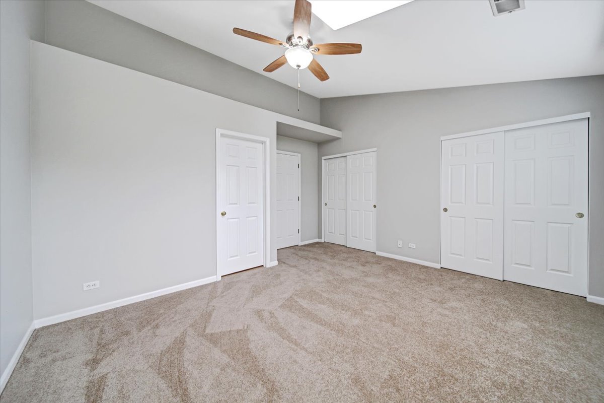 351 Fallbrook Court Schaumburg, IL 60107 - Photo 13 of 29 a view of an empty room