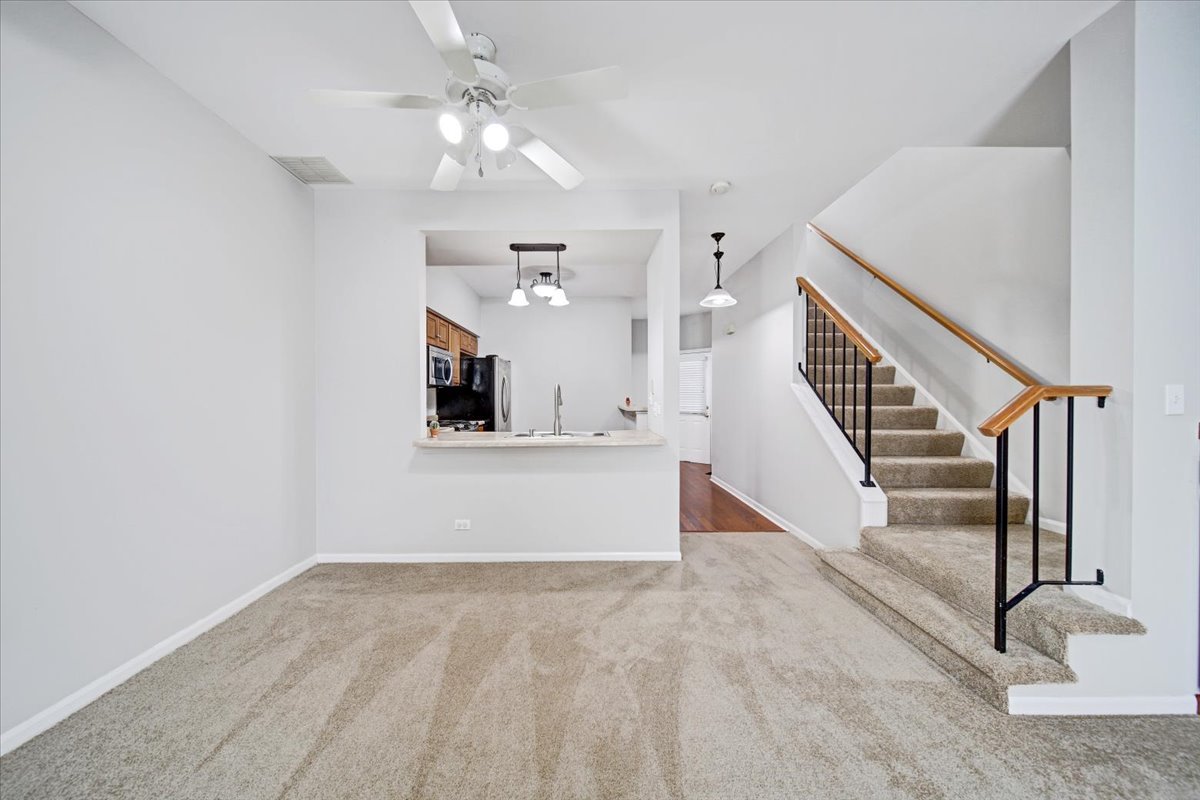 351 Fallbrook Court Schaumburg, IL 60107 - Photo 21 of 29