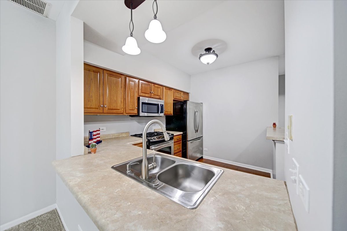 351 Fallbrook Court Schaumburg, IL 60107 - Photo 22 of 29
