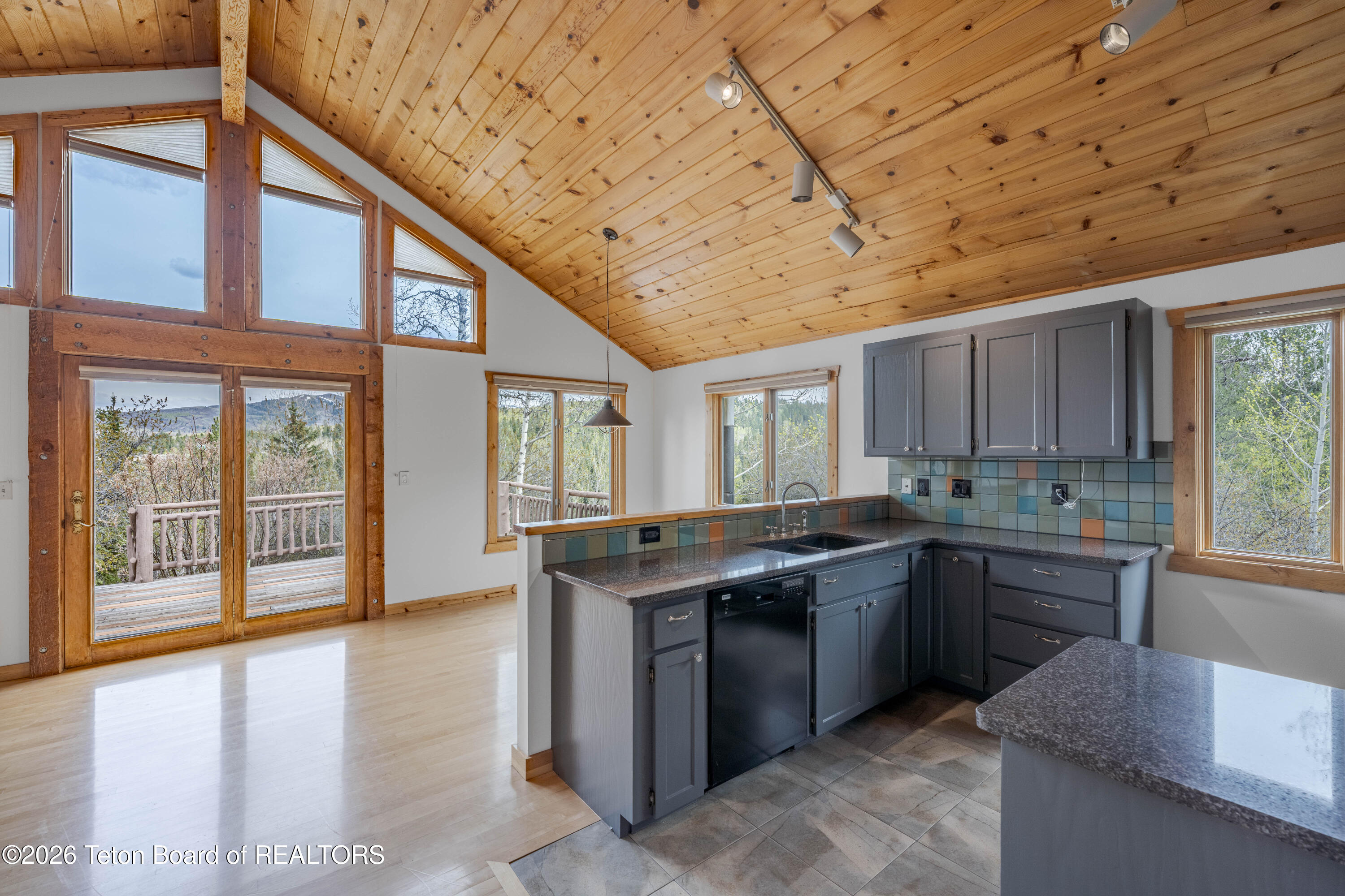 4125 Silver Spur Road Wilson, WY 83014 - Photo 10 of 35 Kitchen