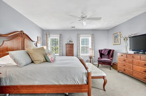 $1,265,000 | 2 Heritage Lane, Saugus, MA 01906