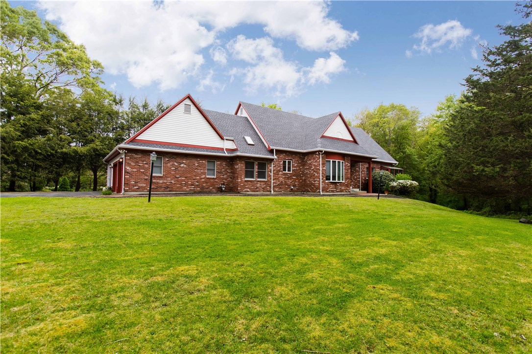 160 Howland Road East Greenwich, RI 02818 - Photo 1 of 39 Gallery Image 1