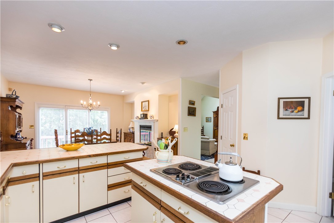 160 Howland Road East Greenwich, RI 02818 - Photo 16 of 39 Gallery Image 16
