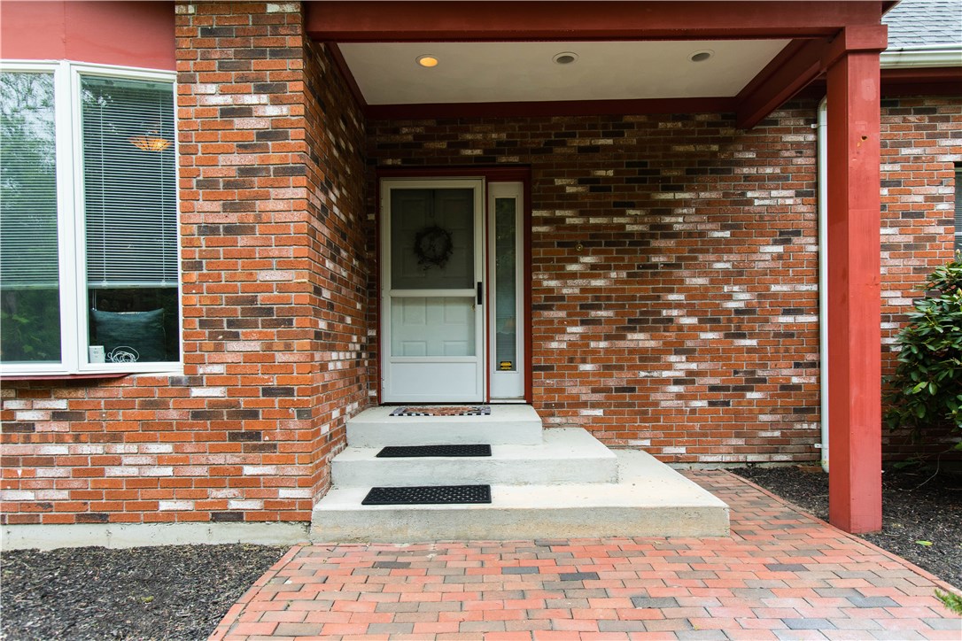 160 Howland Road East Greenwich, RI 02818 - Photo 2 of 39 Gallery Image 2