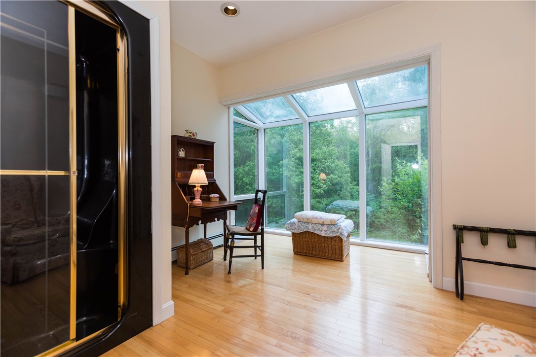 160 Howland Road East Greenwich, RI 02818 - Photo 23 of 39 Gallery Image 23
