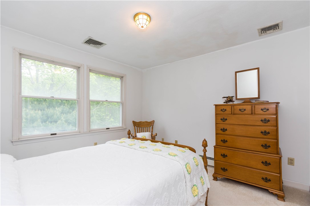 160 Howland Road East Greenwich, RI 02818 - Photo 30 of 39 Gallery Image 30