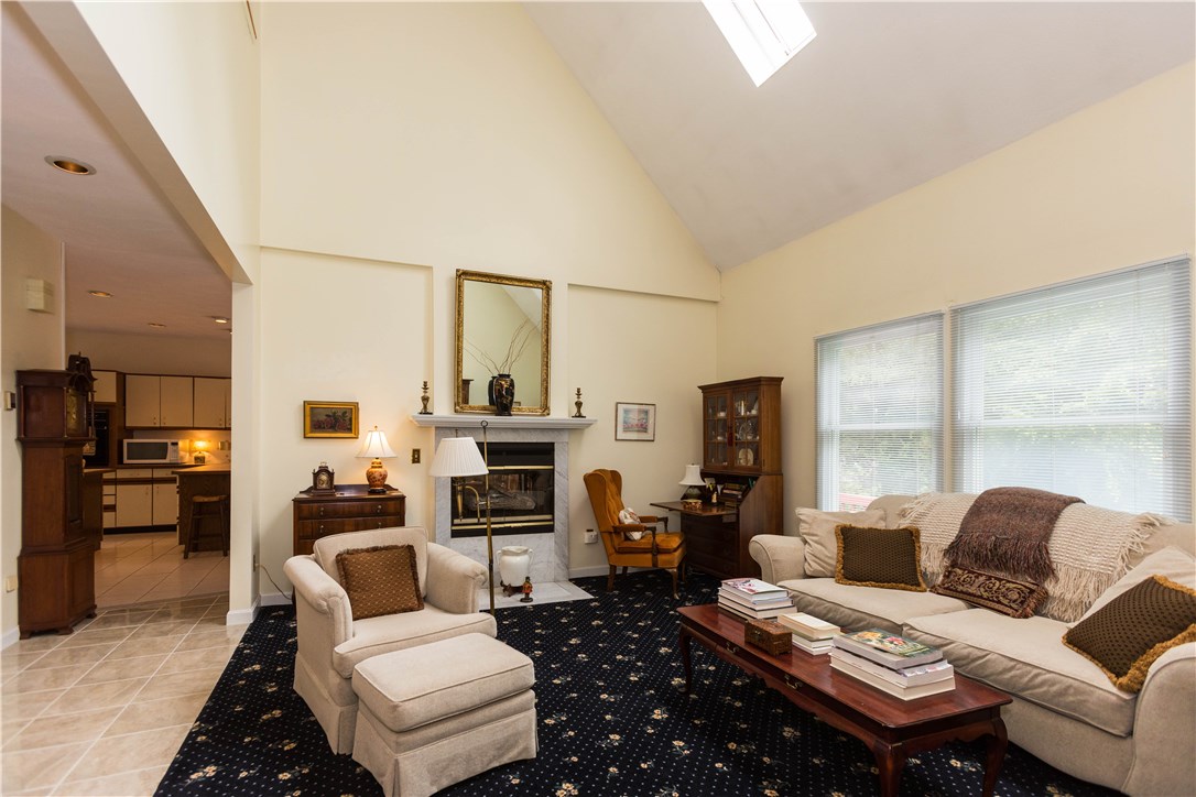 160 Howland Road East Greenwich, RI 02818 - Photo 5 of 39 Gallery Image 5