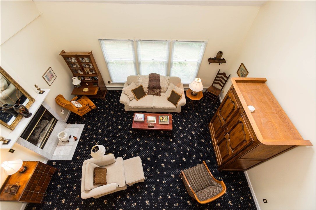 160 Howland Road East Greenwich, RI 02818 - Photo 7 of 39 Gallery Image 7