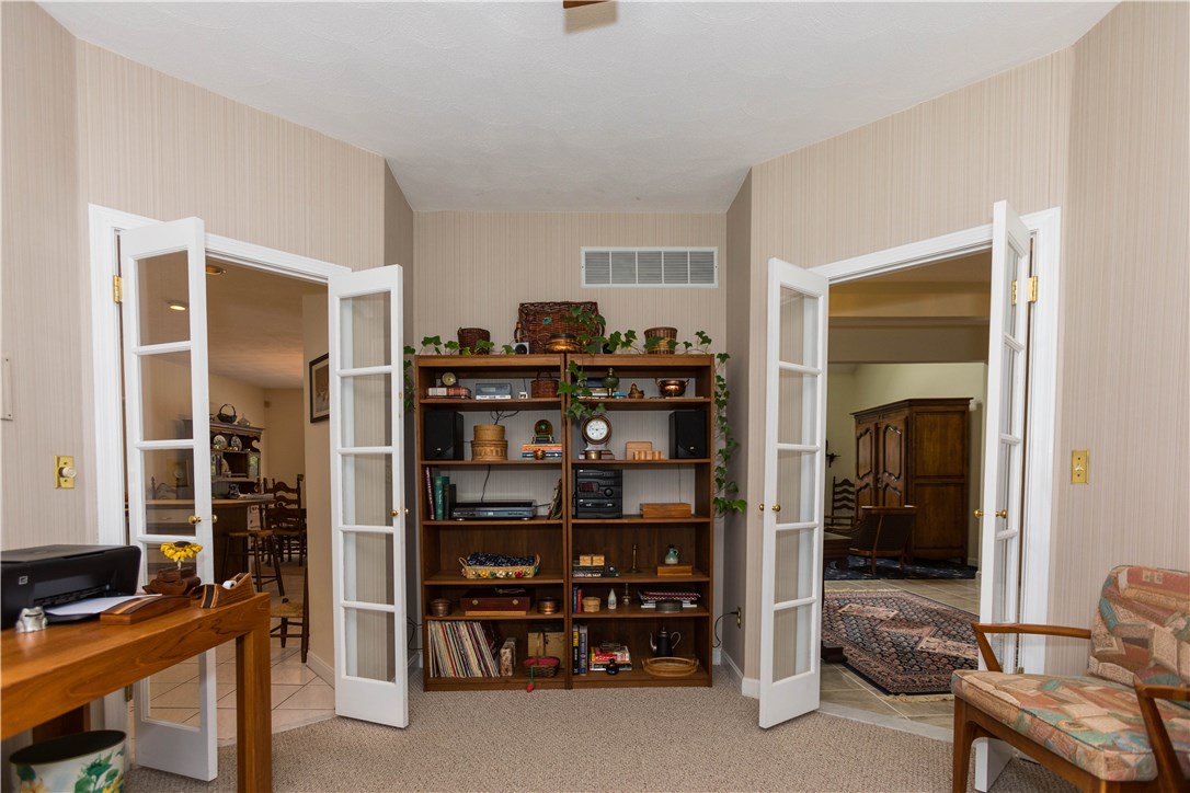 160 Howland Road East Greenwich, RI 02818 - Photo 10 of 39 Gallery Image 10
