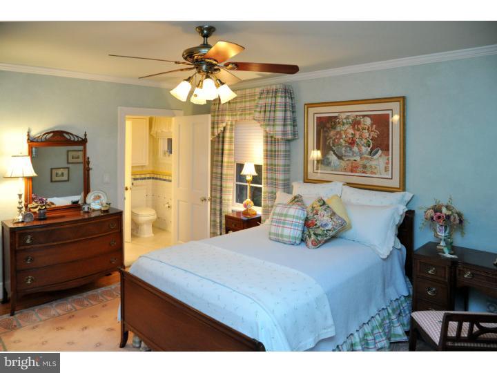 574 Warwick Road Haddonfield, NJ 08033 - Photo 15 of 25 Bedroom 2