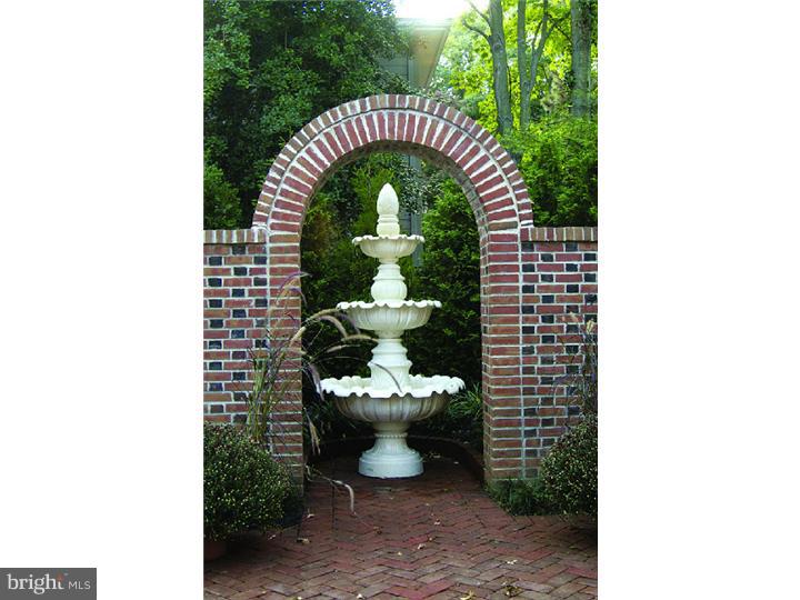 574 Warwick Road Haddonfield, NJ 08033 - Photo 20 of 25 Exterior Back
