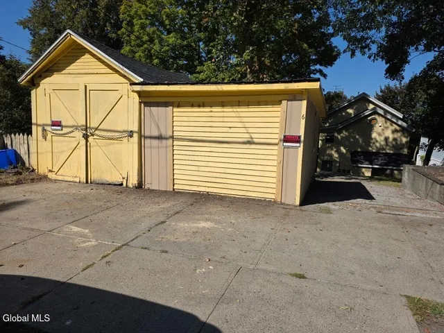 $259,900 | 6 West Sunnyside Way, Troy, NY 12180