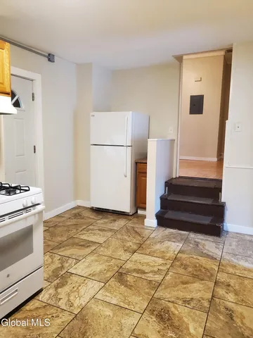 $259,900 | 6 West Sunnyside Way, Troy, NY 12180