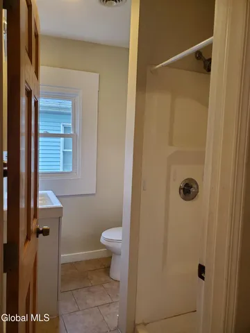 $259,900 | 6 West Sunnyside Way, Troy, NY 12180