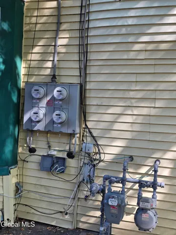 $259,900 | 6 West Sunnyside Way, Troy, NY 12180