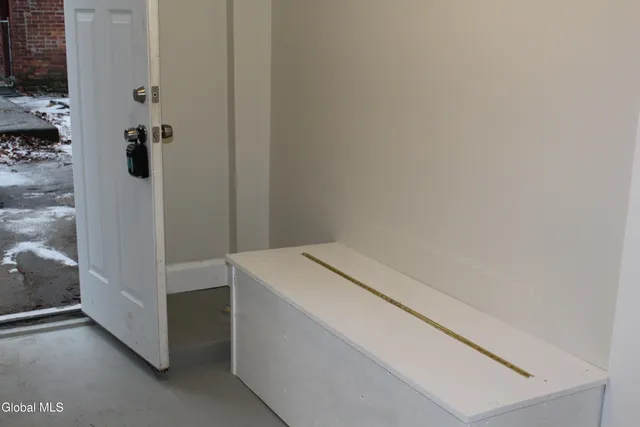 $259,900 | 6 West Sunnyside Way, Troy, NY 12180