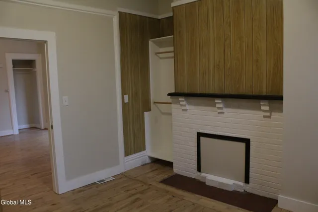 $259,900 | 6 West Sunnyside Way, Troy, NY 12180