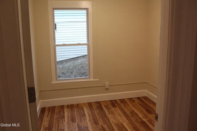 $259,900 | 6 West Sunnyside Way, Troy, NY 12180