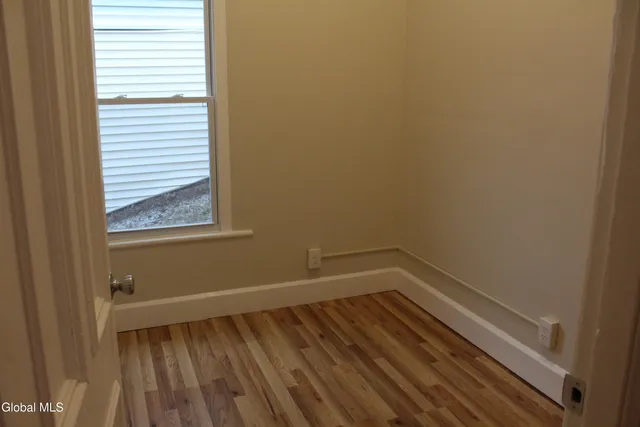 $259,900 | 6 West Sunnyside Way, Troy, NY 12180