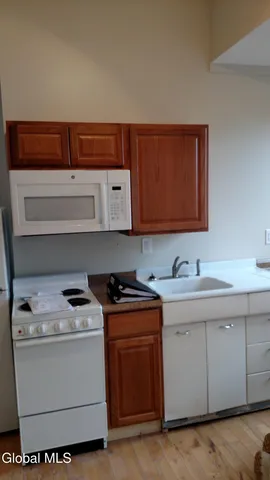 $259,900 | 6 West Sunnyside Way, Troy, NY 12180