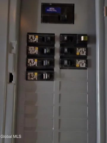 $259,900 | 6 West Sunnyside Way, Troy, NY 12180