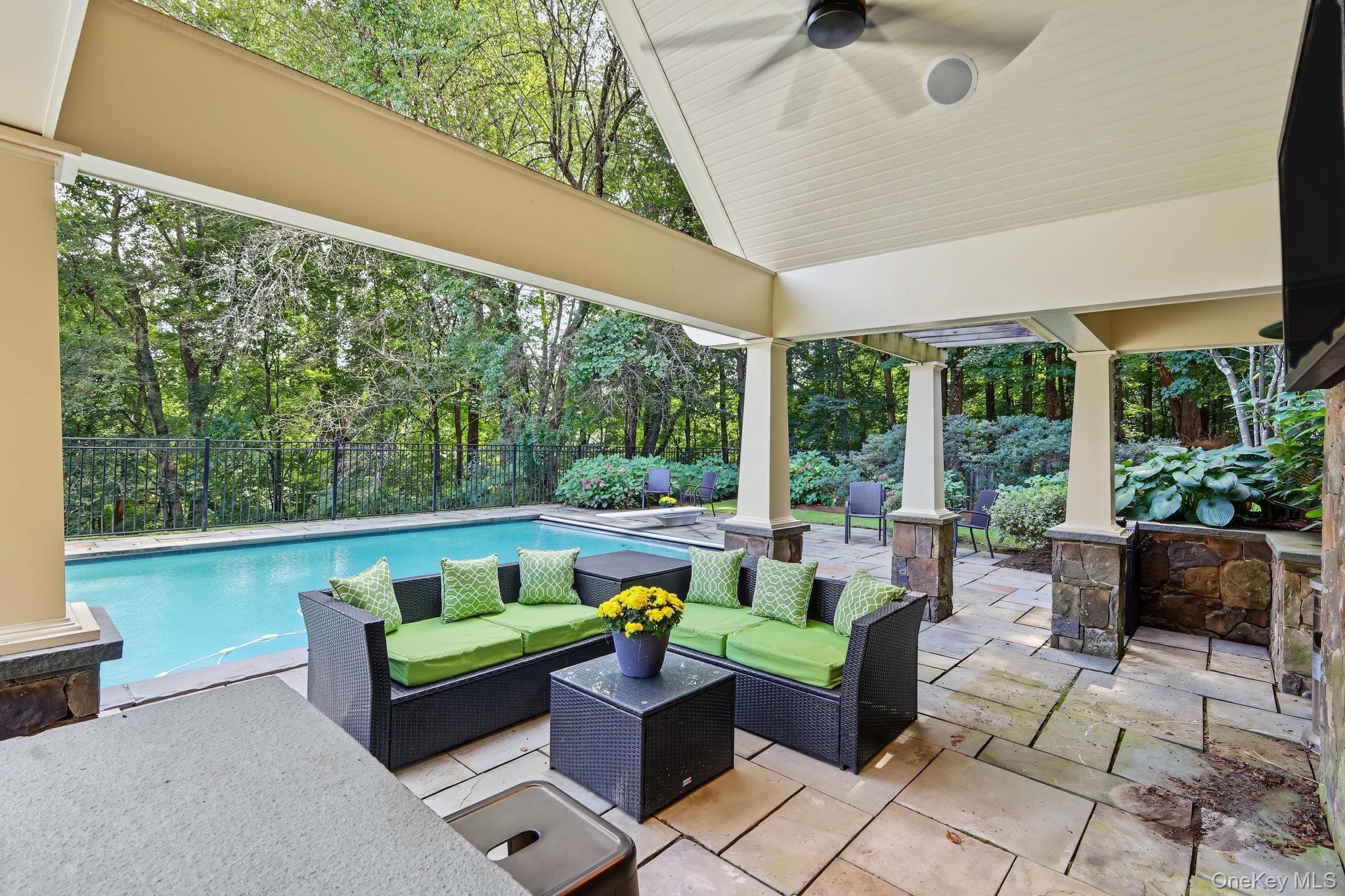 46 Annandale Road Chappaqua, NY 10514 - Photo 8 of 19 Gallery Image 8