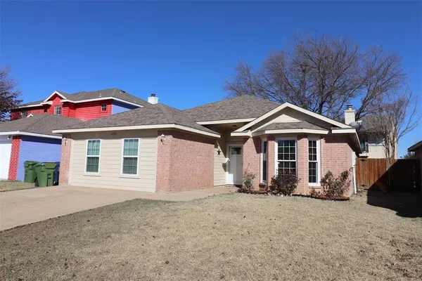 $2,000 | 4702 Grovetree Lane, Garland, TX 75043