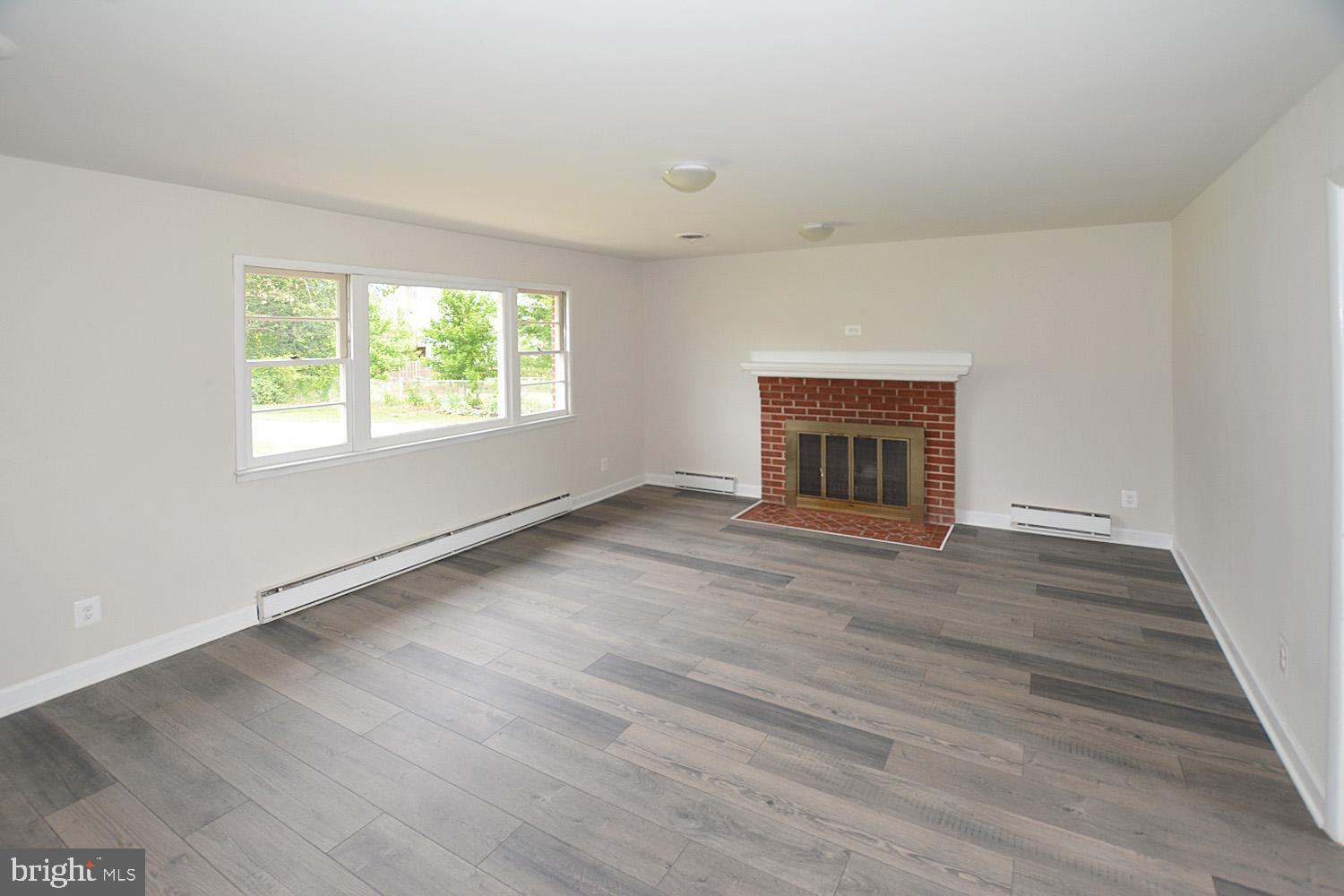 7029 Barbara Road Alexandria, VA 22315 - Photo 4 of 17 Gallery Image 4