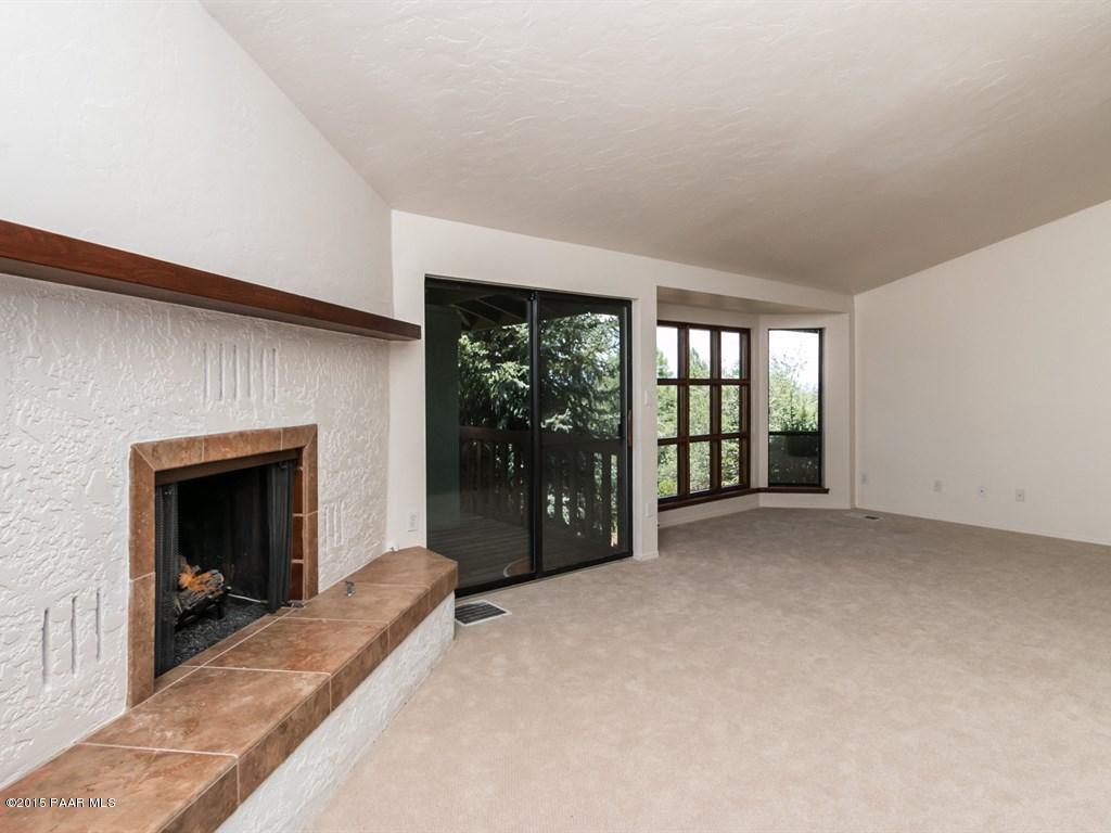 1161 Deerfield Road Prescott, AZ 86303 - Photo 8 of 24 009_Great Room