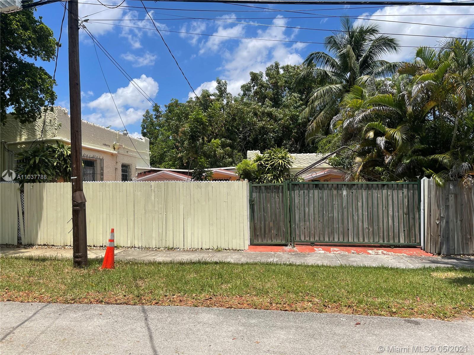 253 Southwest 19th Road Miami, FL 33129 - Photo 8 of 19