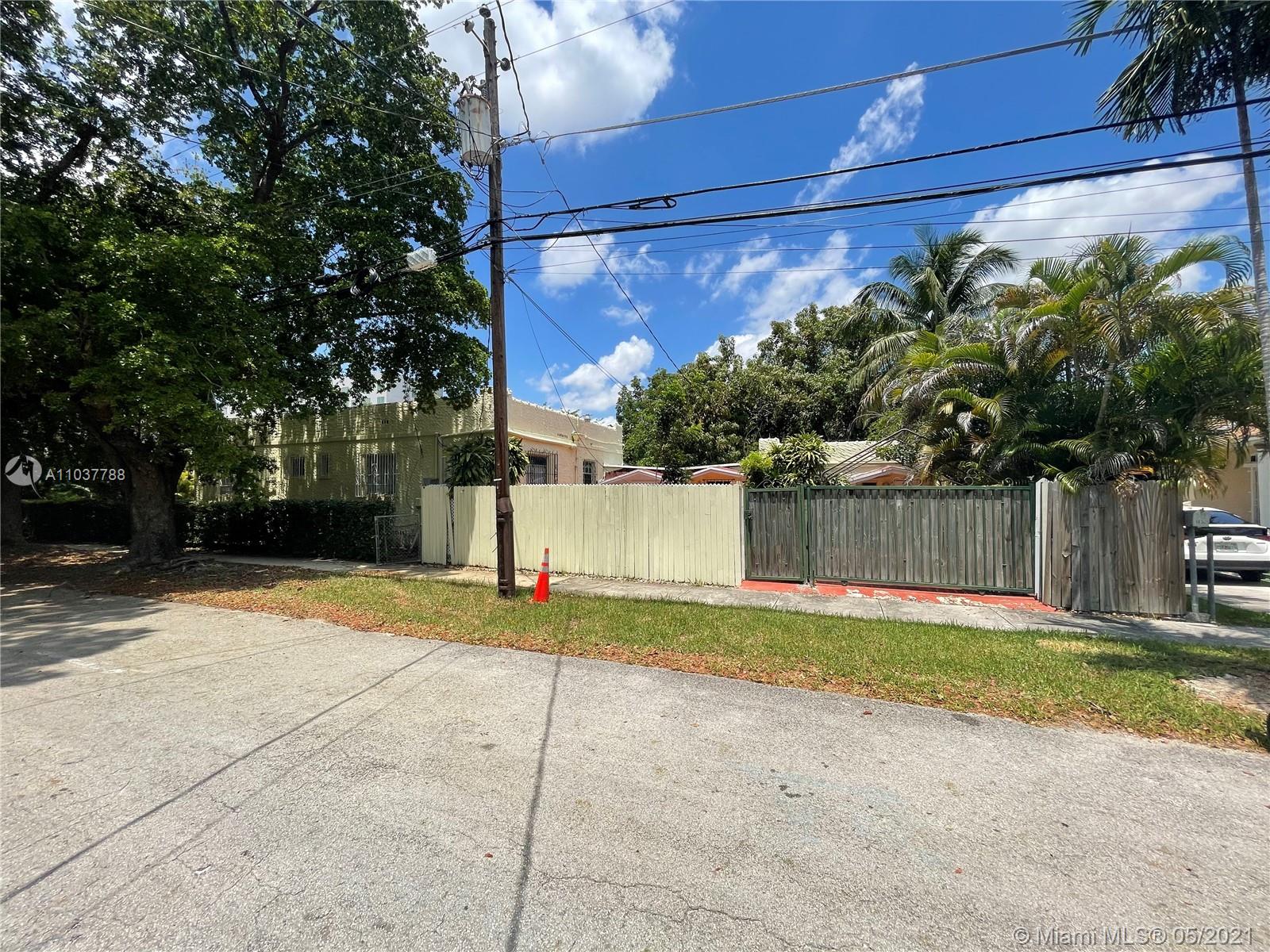 253 Southwest 19th Road Miami, FL 33129 - Photo 9 of 19