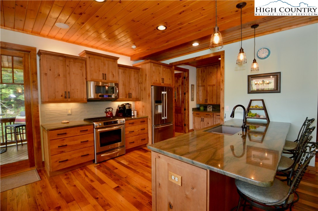 120 Ontario Ridge Boone, NC 28607 - Photo 18 of 49 Gallery Image 18