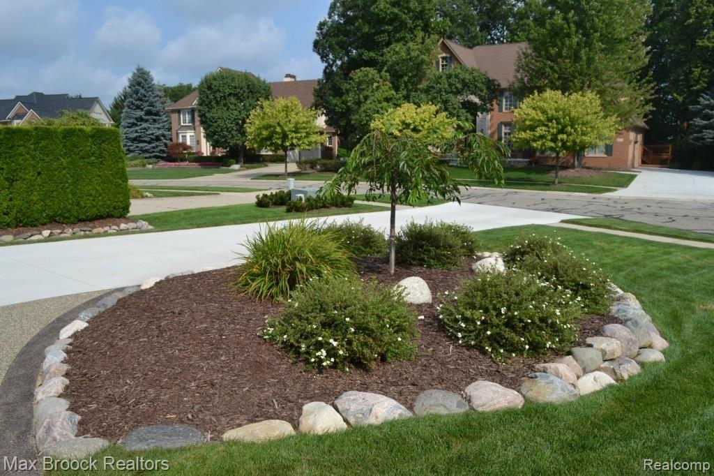 3077 Mapleridge Court Rochester Hills, MI 48309 - Photo 9 of 49