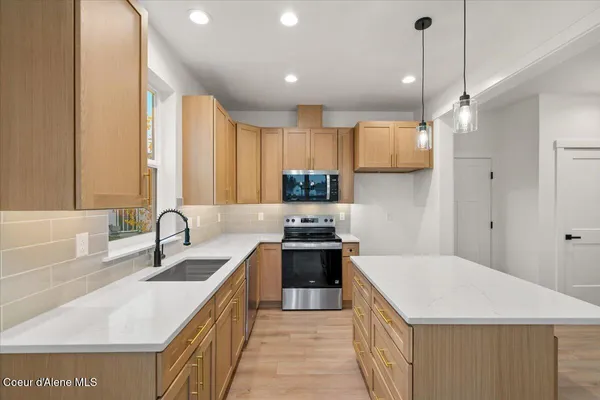 $529,000 | 304 East Grosbeak Avenue, Hayden, ID 83835