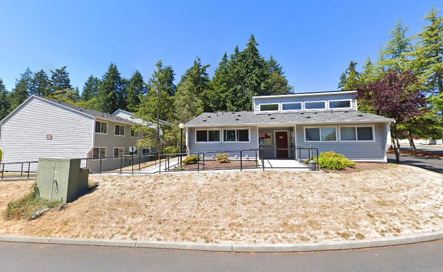 821 High School Road Northeast Bainbridge Island, WA 98110 - Photo 2 of 6