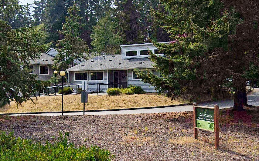 821 High School Road Northeast Bainbridge Island, WA 98110 - Photo 6 of 6