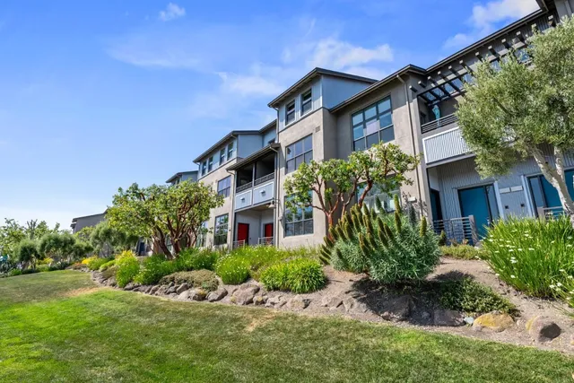 $1,085,000 | 2853 Regatta Drive, Oakland, CA 94601