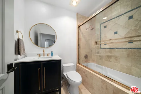 $815,000 | 10913 Whipple Street, Unit 205, Toluca Lake, CA 91602