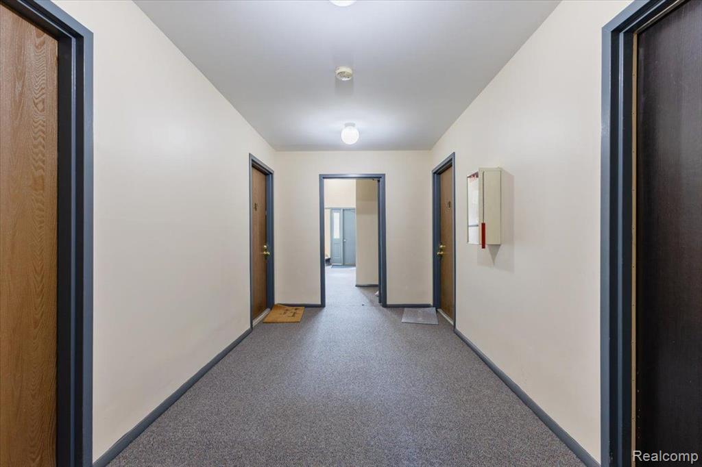 29890 West 12 Mile Road, Unit 902 Farmington, MI 48334 - Photo 11 of 27