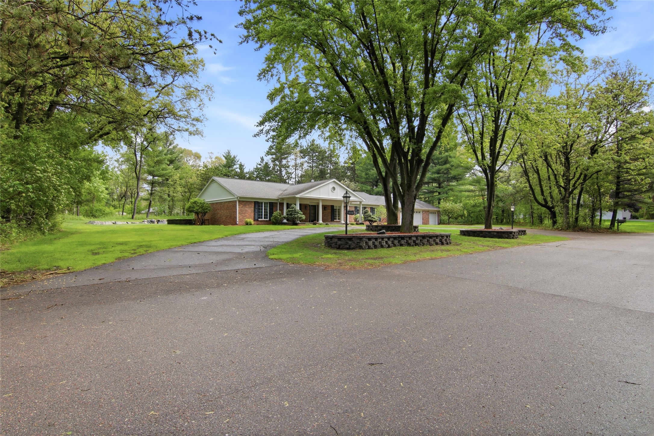 3750 Rimridge Road Eau Claire, WI 54701 - Photo 2 of 39
